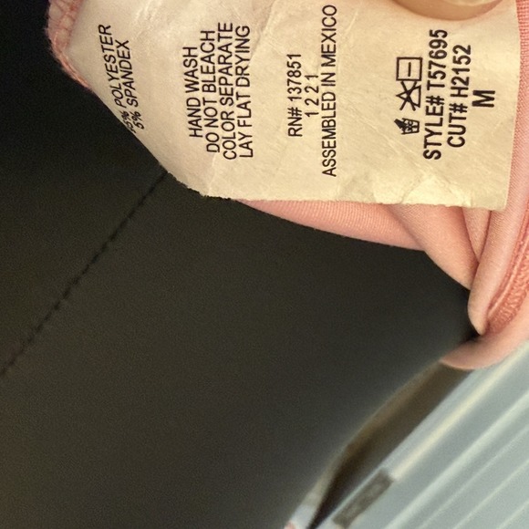 Live In The Moment Women's Crop Top‎ Square Neck Lined Front Pink Size Medium - Picture 5 of 5